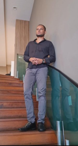 Screenshot_20250401_235536_Photos